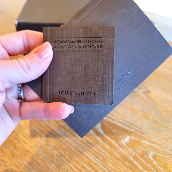 Louis Vuitton Flats SOLD - Picture 9 of 10
